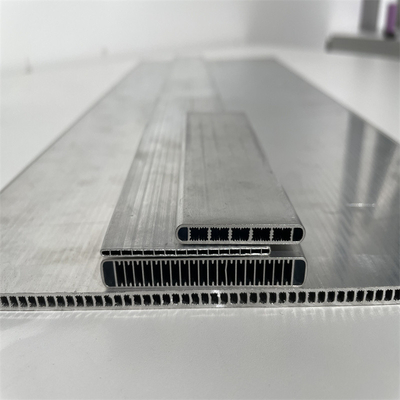Flat Aluminum Extruded Tube Micro Multichannel Thickness 1 - 4mm