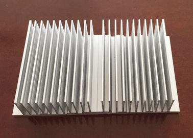 Silver Customizable Extruded Aluminum Alloy Radiator Hot Rolling 6000 Series 6063